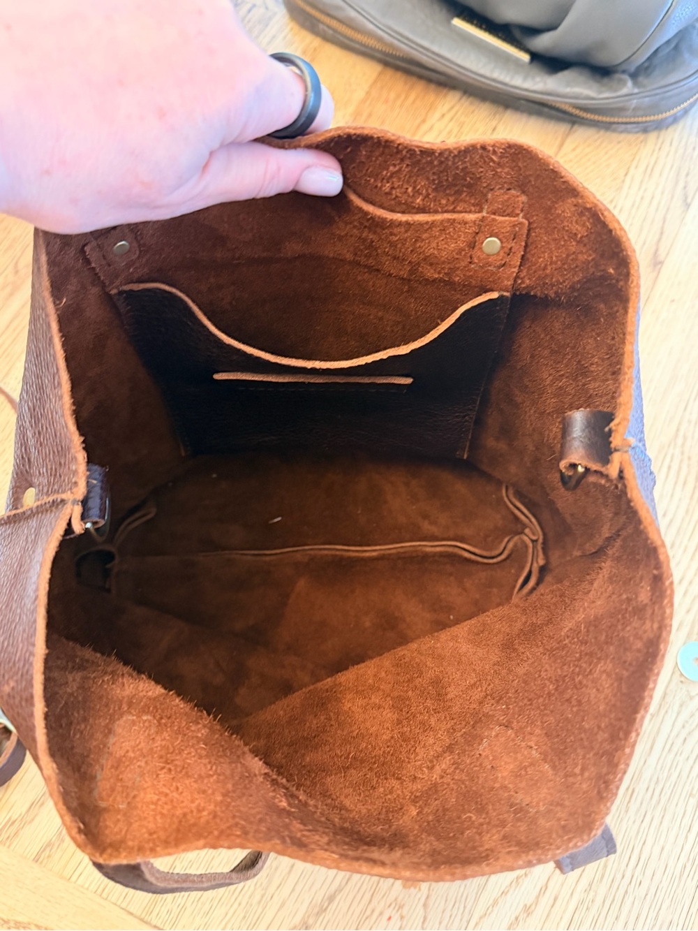 Women's Leather Tote Bag - Brown - Picture 3 of 4